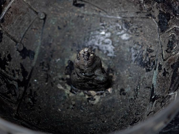 หม้อน้ำมนต์หลวงพ่อแฉ่ง วัดบางพัง รุ่นมงคลเกล้า พร้อมกริ่งเดิม พิมพ์กลาง ปี2484-1